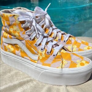 Vans SK8-Hi Tapered Stackform
Platform Sneakers Shoes
Checkerboard Floral